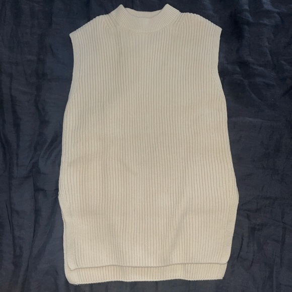Knit top - Picture 1 of 2